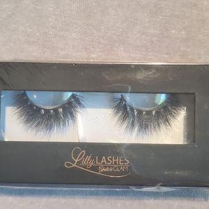 Lilly Lashes Mykonos